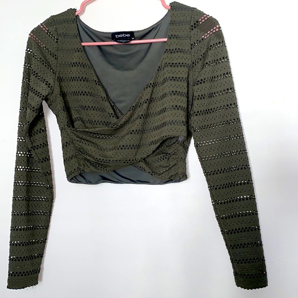 Bebe cropped long sleeve shirt